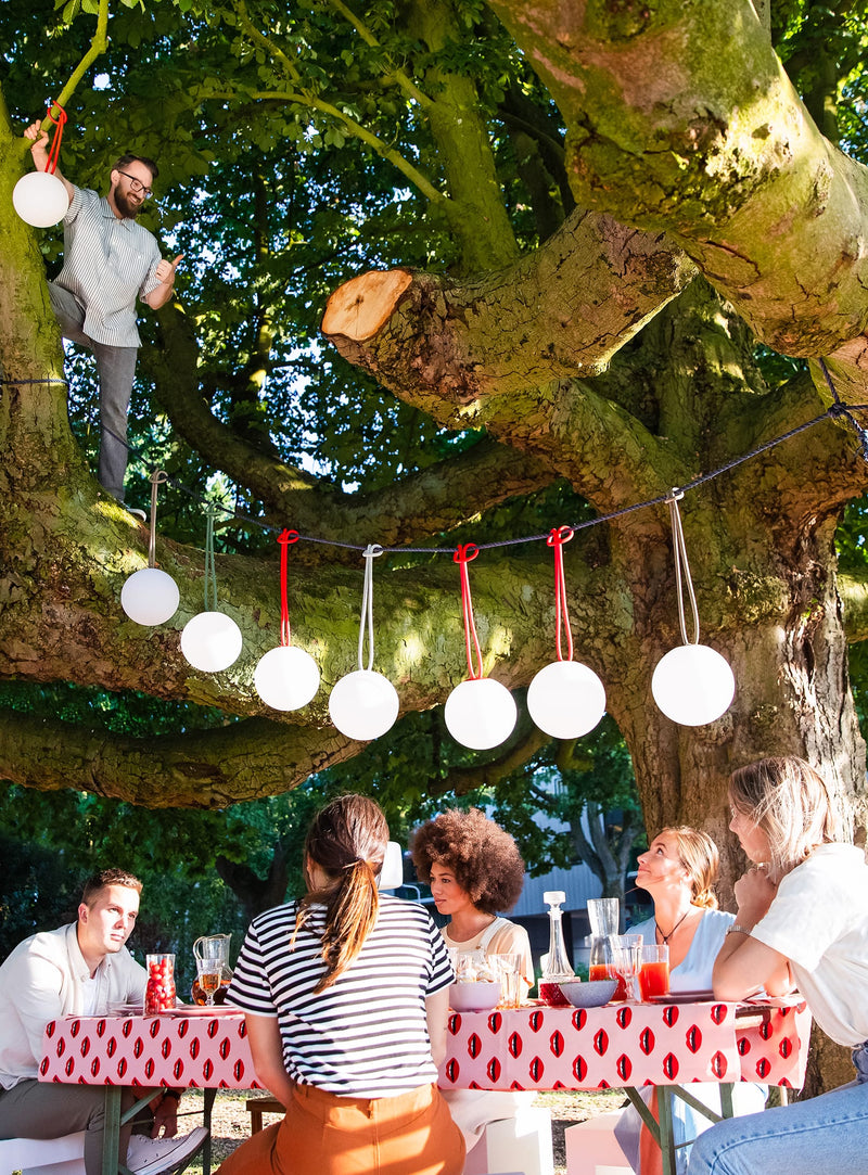 Lot de 2 lampes Bolleke Fatboy, design rond, trois réglages lumineux, polyvalentes et rechargeables, parfaites pour la vie canadienne.