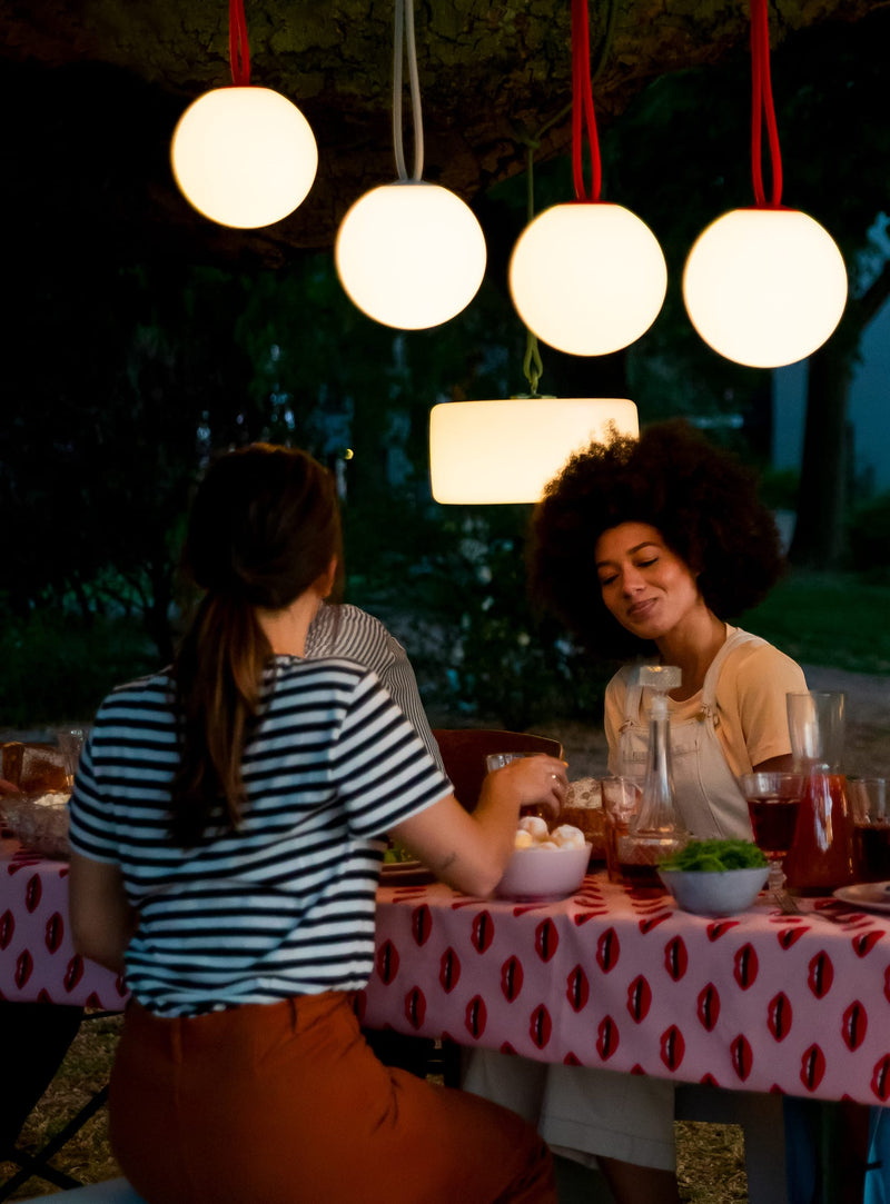 Lampe Bolleke Fatboy : lumière LED rechargeable avec boucle en silicone, parfaite pour des soirées cosy au Canada.