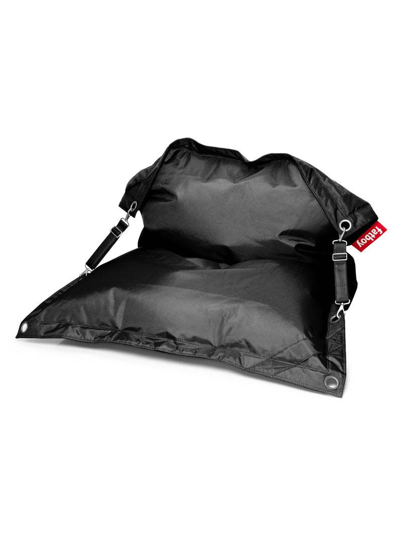 Pouf Buggle-Up noir Fatboy : siège transformable intérieur/extérieur, hydrofuge et anti-taches, parfait pour une ou deux personnes.