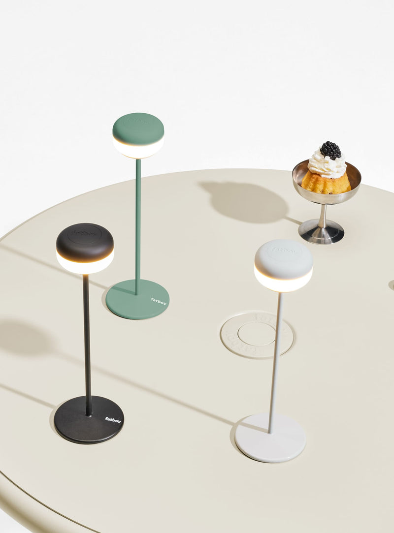 Fatboy Cheerio : lampe sans fil au design contemporain, avec mémoire de réglage et recharge magnétique, parfaite au Canada.