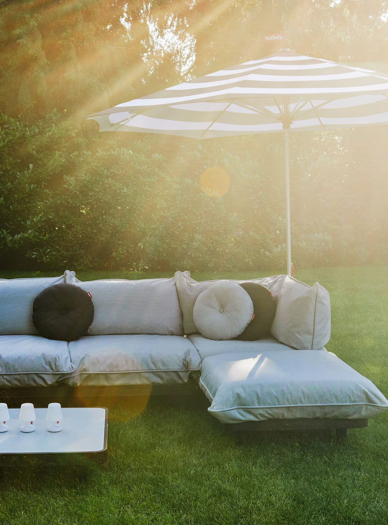 Circle Pillow de Fatboy : coussin décoratif polyvalent pour jardins canadiens. Confort résistant à l’eau et intempéries, facile à entretenir.