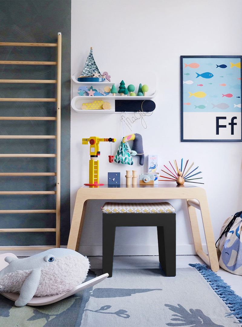 Concrete Seat par Fatboy : tabouret robuste, élégant et léger, parfait pour créer un style minimaliste dans votre jardin ou balcon.