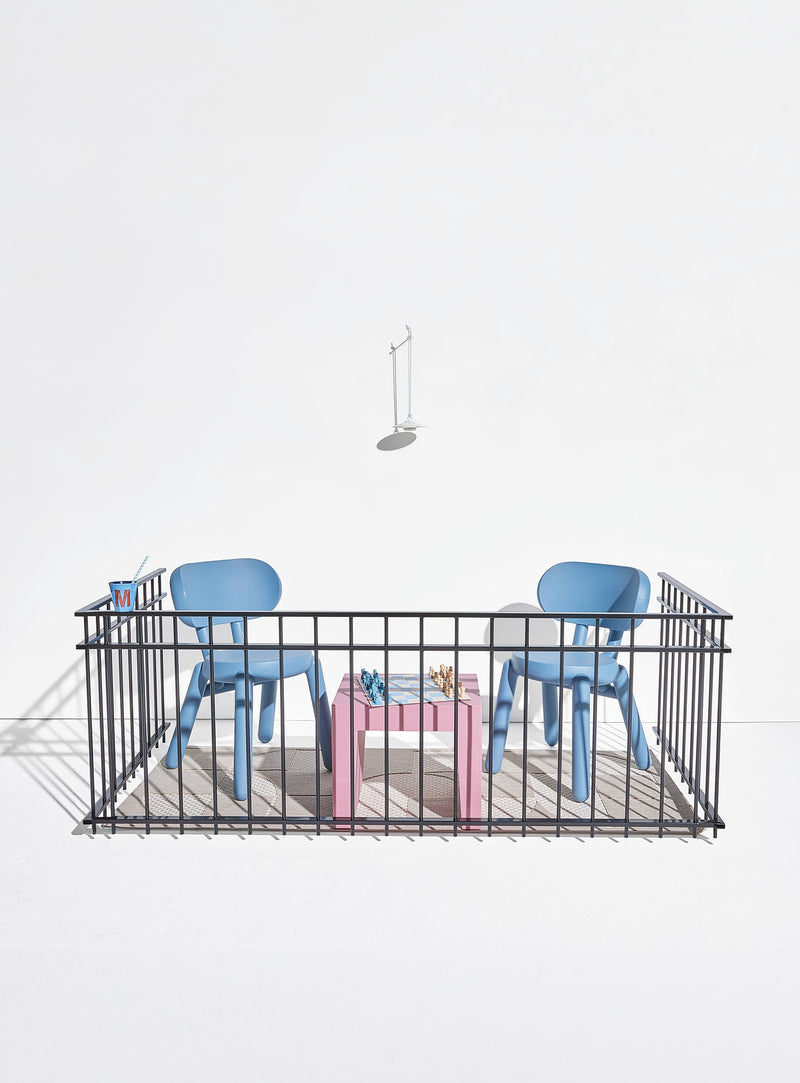 Fatboy Concrete Seat : table basse ou tabouret léger, facile à déplacer, design durable pour terrasses, patios ou salons canadiens.