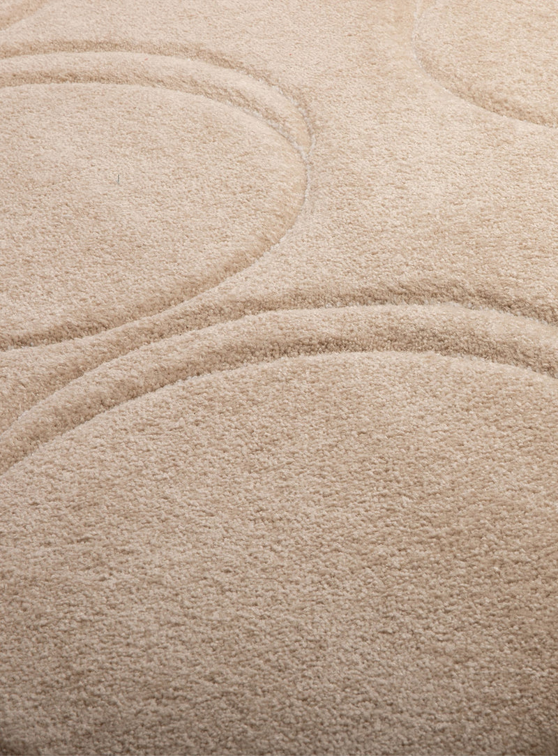 Tapis design Dot Carpet : motifs circulaires audacieux, doux sous les pieds, conçu pour les maisons modernes et confortables au Canada.