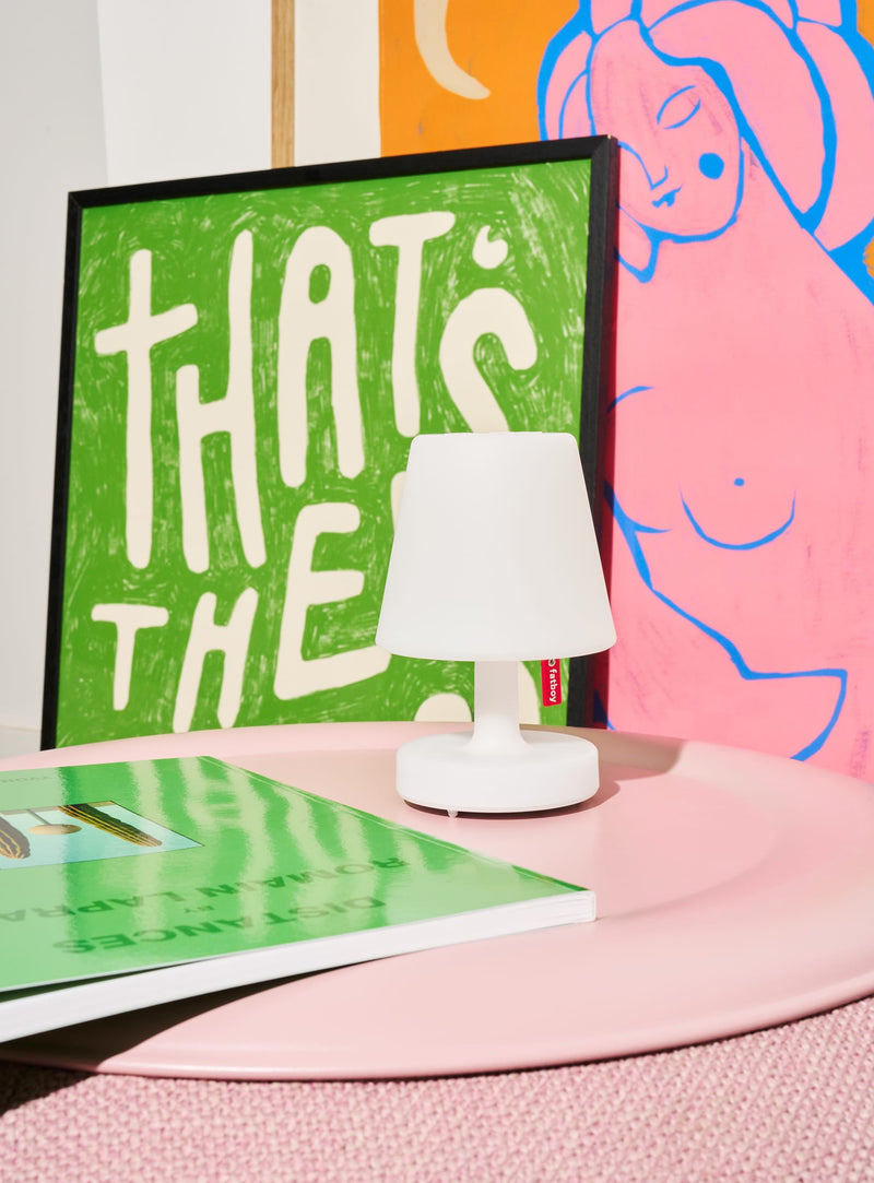 Edison La Surprise de Fatboy : lampe de table compacte, avec 3 modes de luminosité, parfaite pour créer une ambiance chaleureuse au Canada.