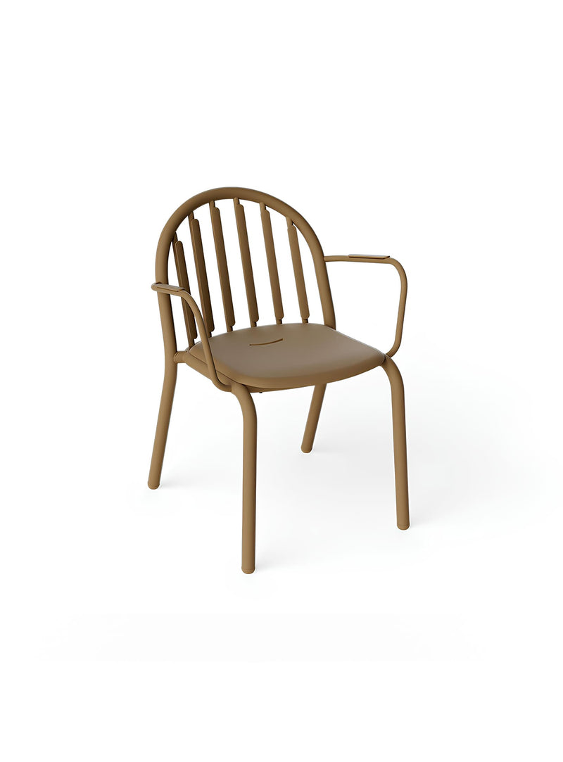 Chaise avec bras Fred en mochaccino par Fatboy – chaise d&