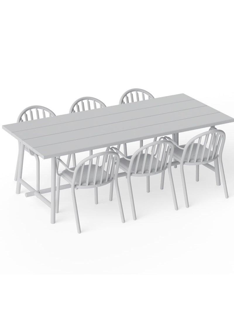 La table Fred : 2.2 m en aluminium léger avec des lattes larges pour un drainage efficace, parfaite pour vos rassemblements en plein air.