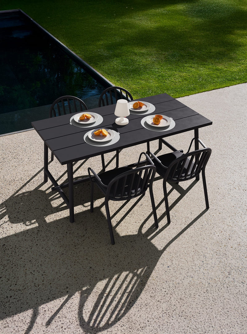 Ensemble à manger Fred<br> 1 Table Medium + 4 à 5 Places