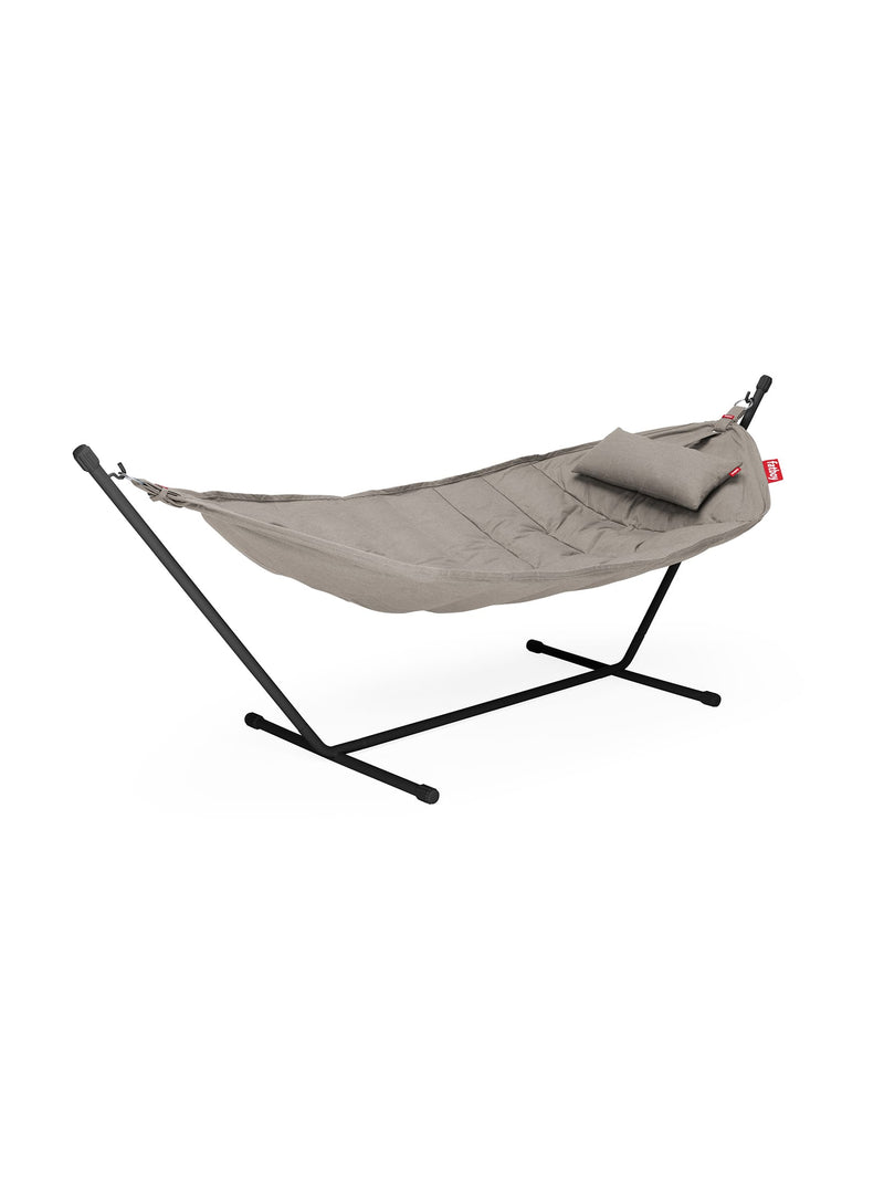 Hamac Fatboy Headdemock Superb en gris taupe, durable et autoportant, résistant aux UV, à l&
