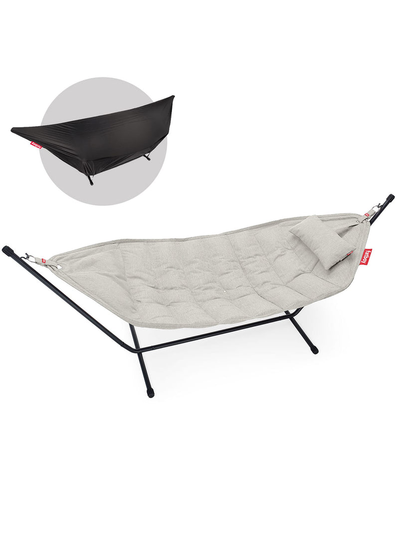 Fatboy Headdemock Superb en gris brume avec housse protectrice, hamac autoportant en tissu Olefin durable, idéal pour les espaces extérieurs canadiens.