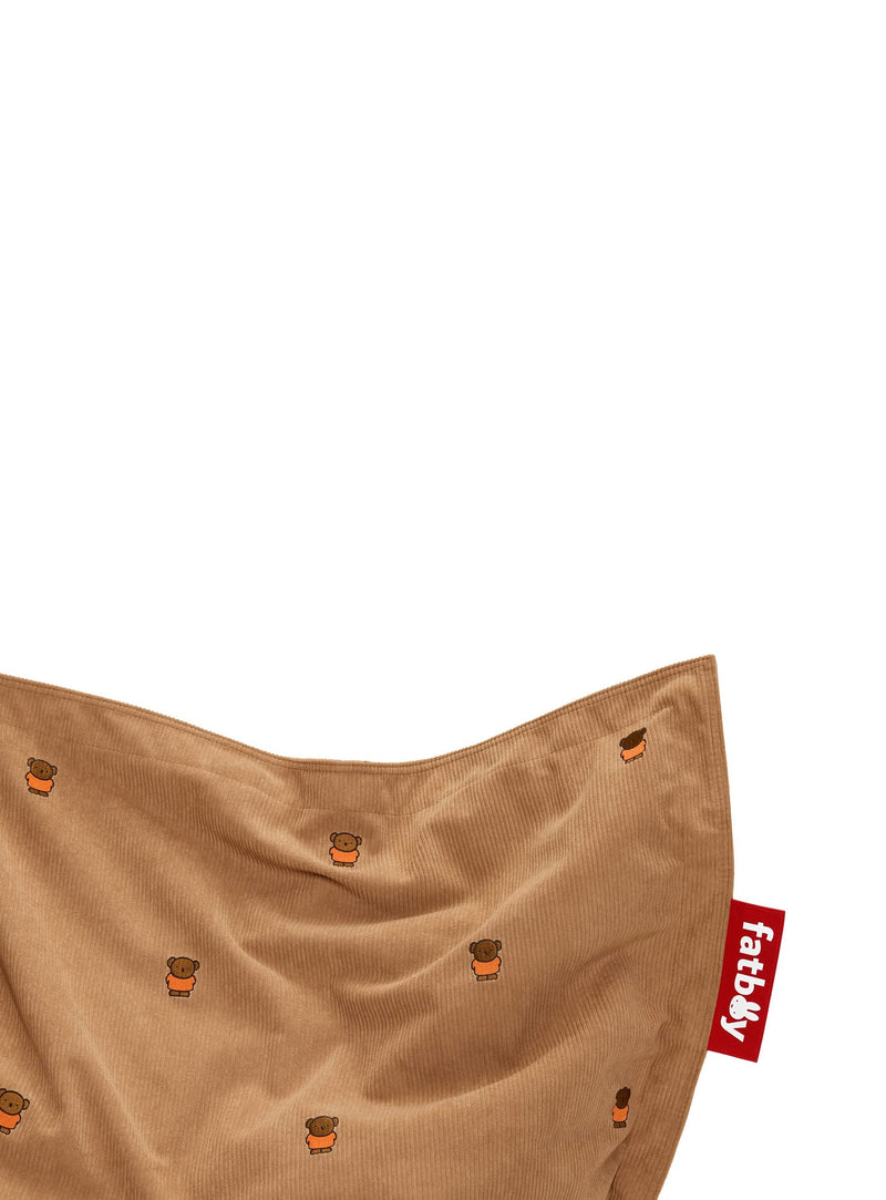 Gros plan du tissu côtelé beige du pouf Slim Cord x Miffy de Fatboy.