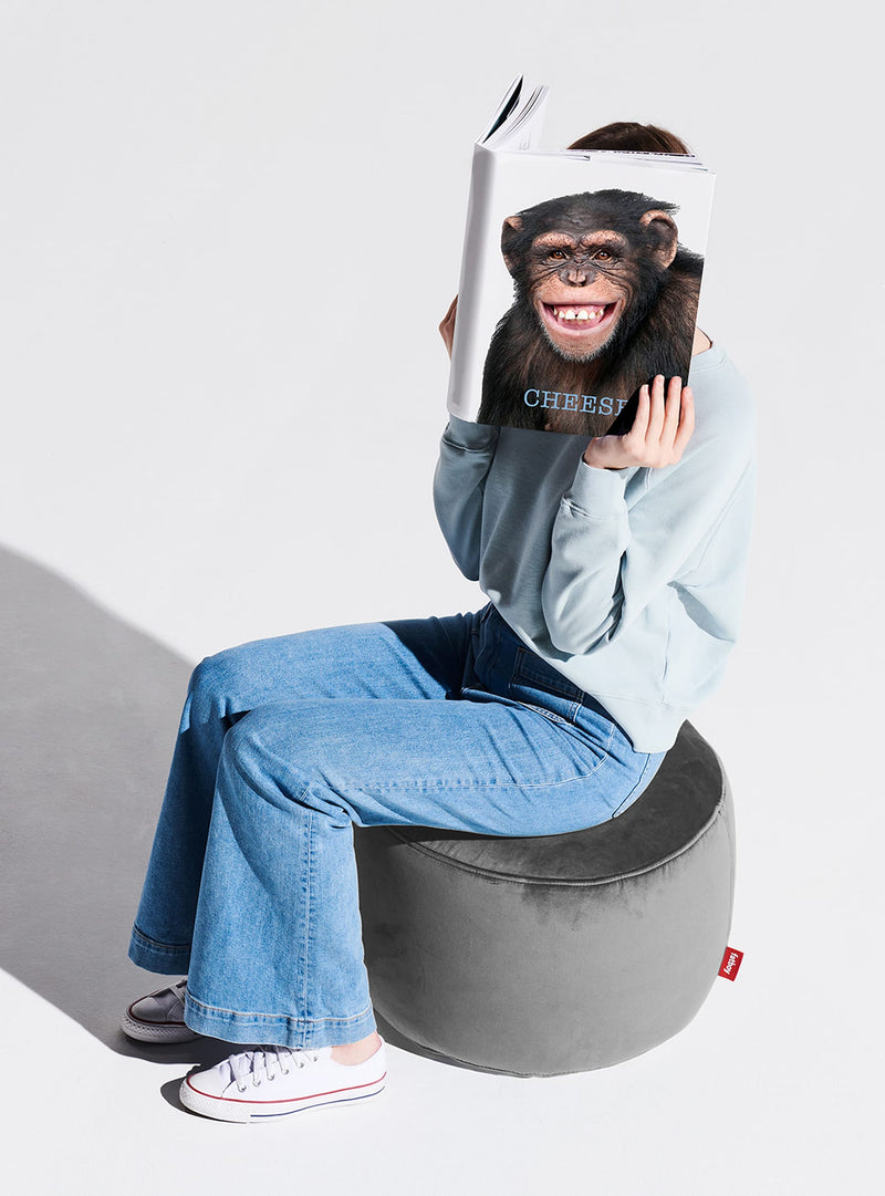 Fatboy Point Velvet : pouf rond en velours luxueux, résistant et élégant, parfait pour ajouter confort et style aux salons canadiens.