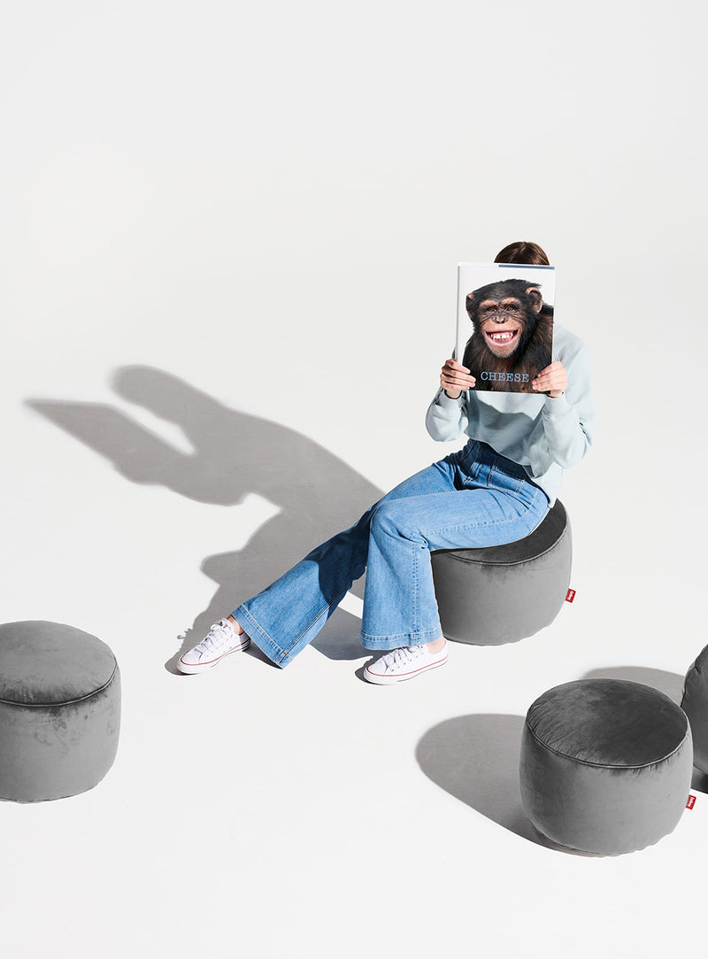 Ottoman Point Velvet Fatboy : en velours recyclé doux et brillant, idéal comme repose-pieds ou table d&