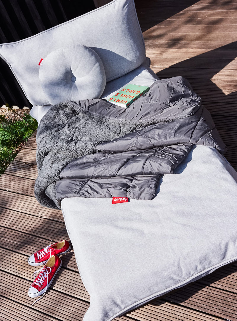 Optez pour la chaise longue Paletti de Fatboy pour vos espaces extérieurs : un mélange parfait de confort, de flexibilité et de matériaux résistants à l&