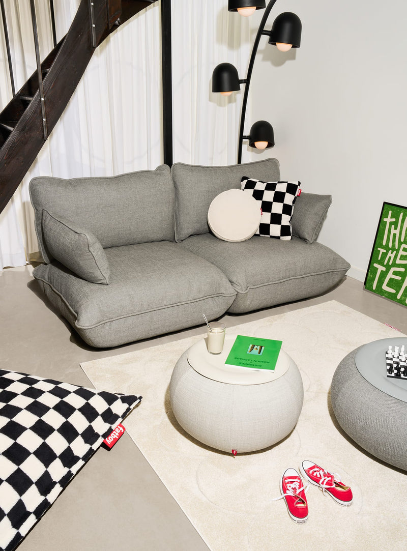 Recycled Cord Pillow : coussin chic en matériaux recyclés, design robuste et éco-élégant pour les espaces canadiens.