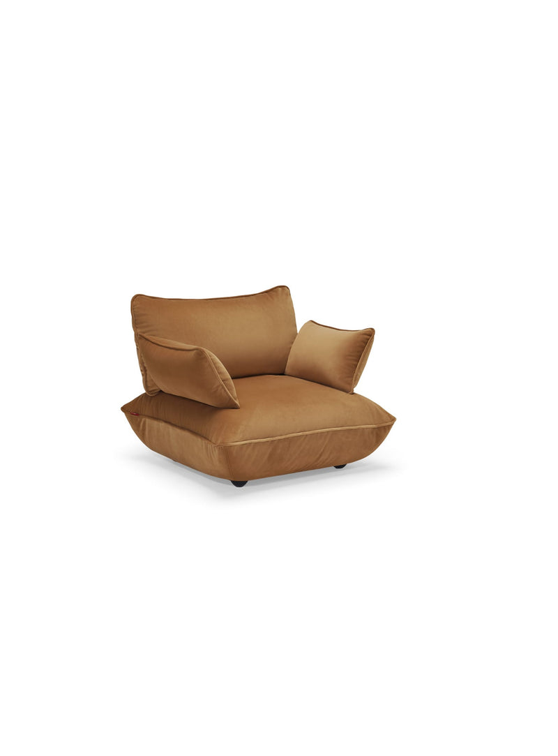 Loveseat Sumo Velvet de Fatboy en Amande : élégant fauteuil modulaire durable tissu velours recyclable pour intérieur moderne.