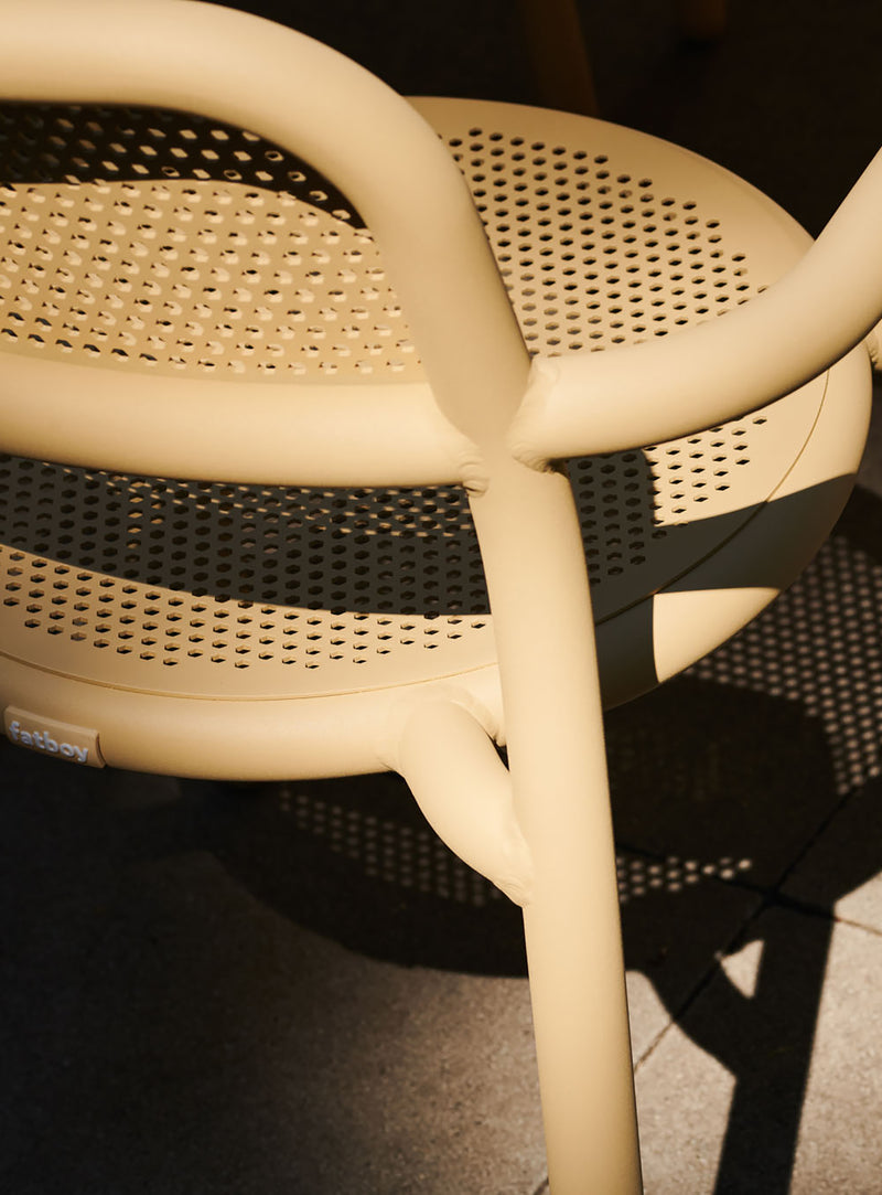 Ensemble de 4 chaises Toní Fatboy : chaises en aluminium avec accoudoirs, résistantes aux intempéries, parfaites pour terrasses au Canada.