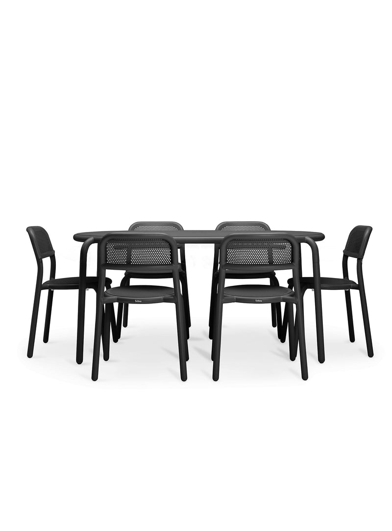 Ensemble repas extérieur Toní 6 places en anthracite par Fatboy — table Tavolo et six chaises en aluminium pour cour-arrière, jardin ou terrasse.