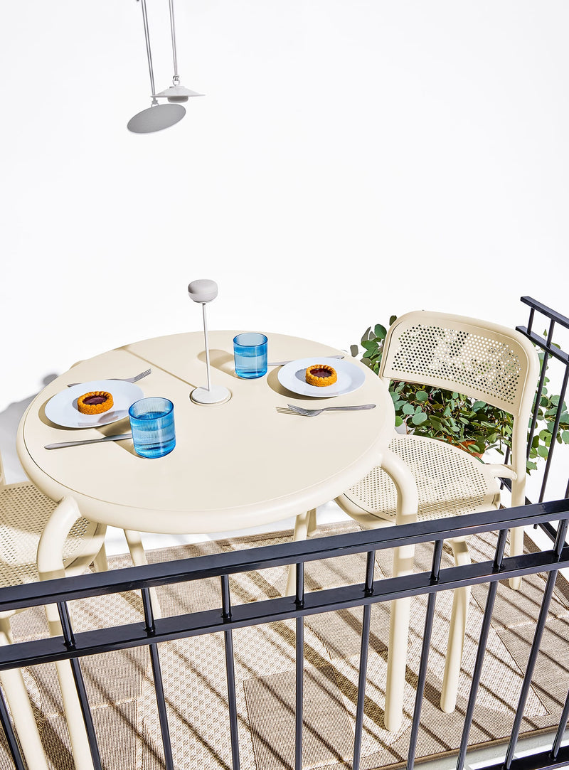 Toní Bistreau avec 2 chaises : set d&