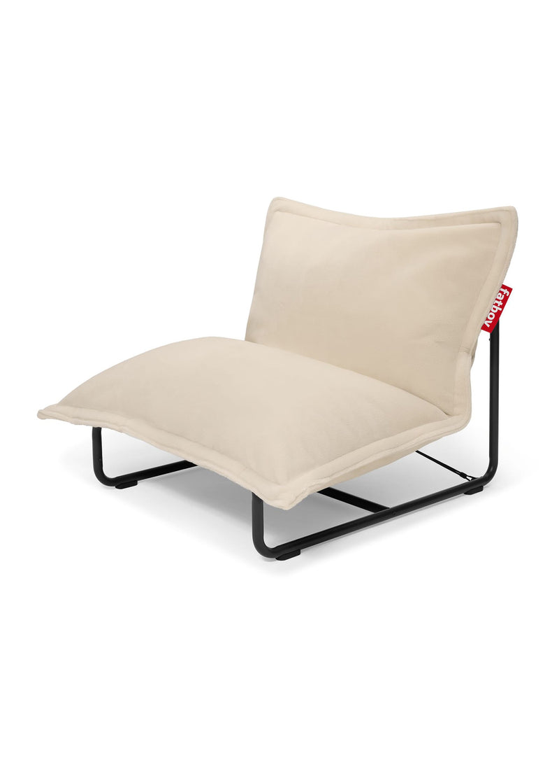 Transformez votre pouf Slim en fauteuil lounge au design affirmé grâce au Beanbase.
