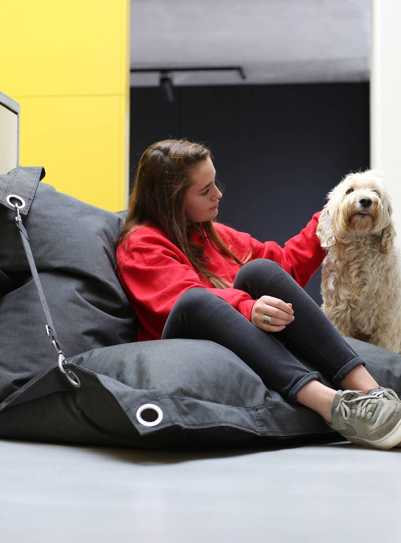 Pouf extérieur Buggle-Up Olefin de Fatboy, résistant aux UV et aux taches, confortable pour détente intérieure et extérieure.