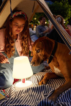 Collection de luminaires Fatboy : minimaliste, emblématique et pleine d'ambiance. Compactes ou surdimensionnées, toutes les lampes LED sont conçues pour une utilisation à l'intérieur comme à l'extérieur.