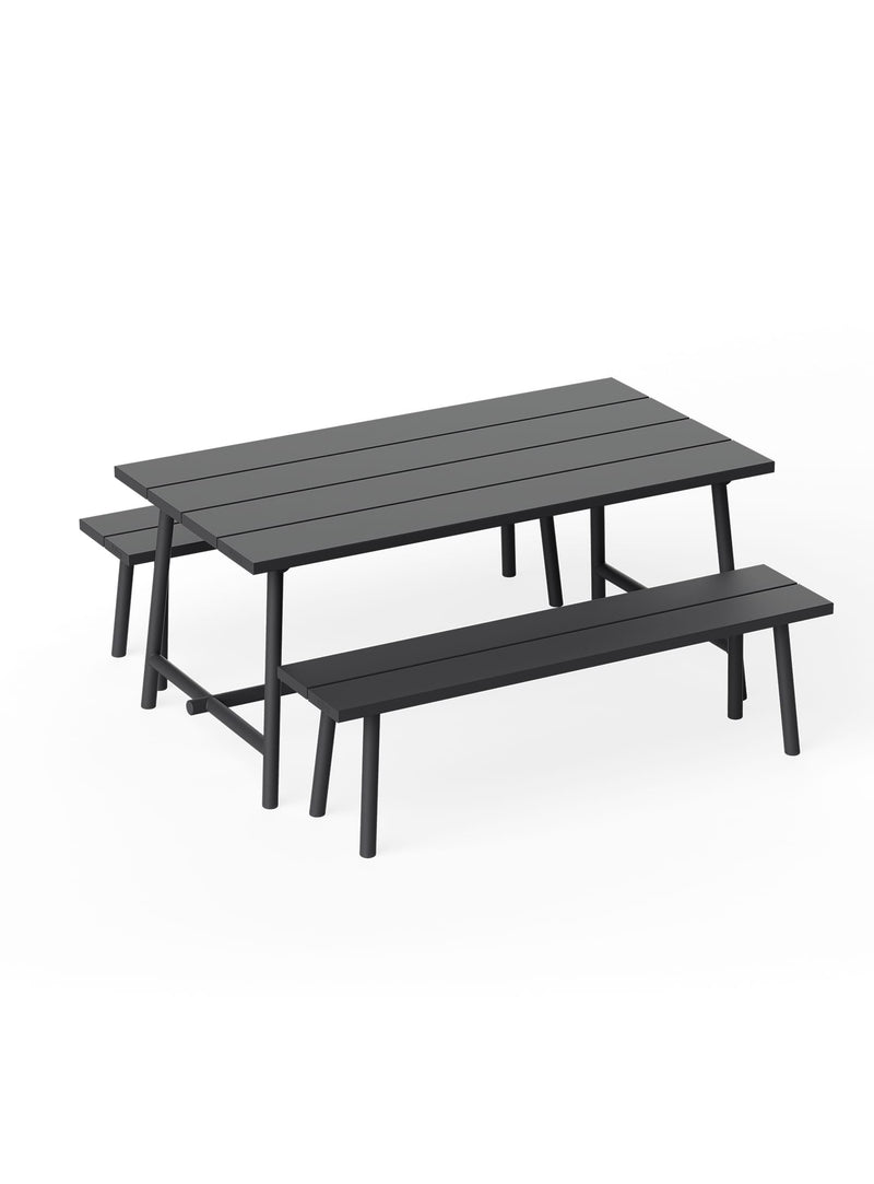 Une table moyenne Fred&