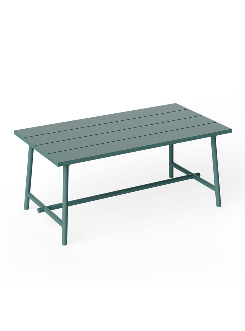 Table extérieure Fred’s Medium de Fatboy en vert sage, table en aluminium au style pique-nique moderne pour les repas extérieurs.