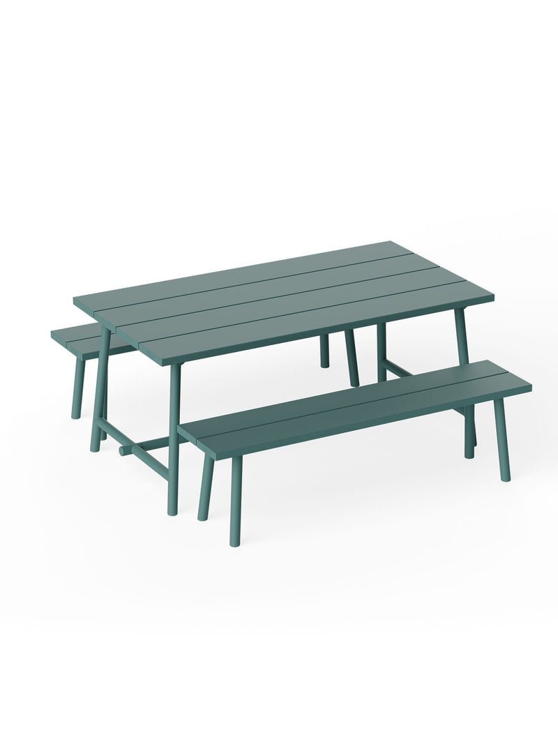 Une table moyenne Fred&