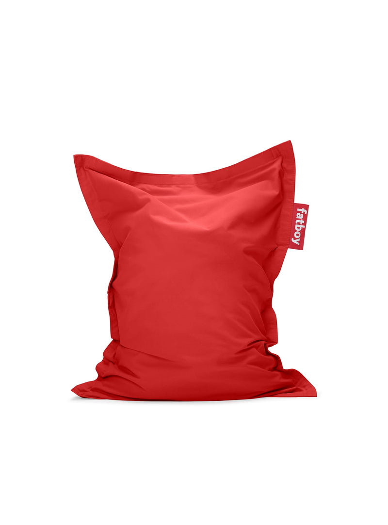 Pouf Junior Stonewashed rouge de Fatboy : siège enfant en coton doux, lavable et résistant, parfait pour détente et jeux au Canada.