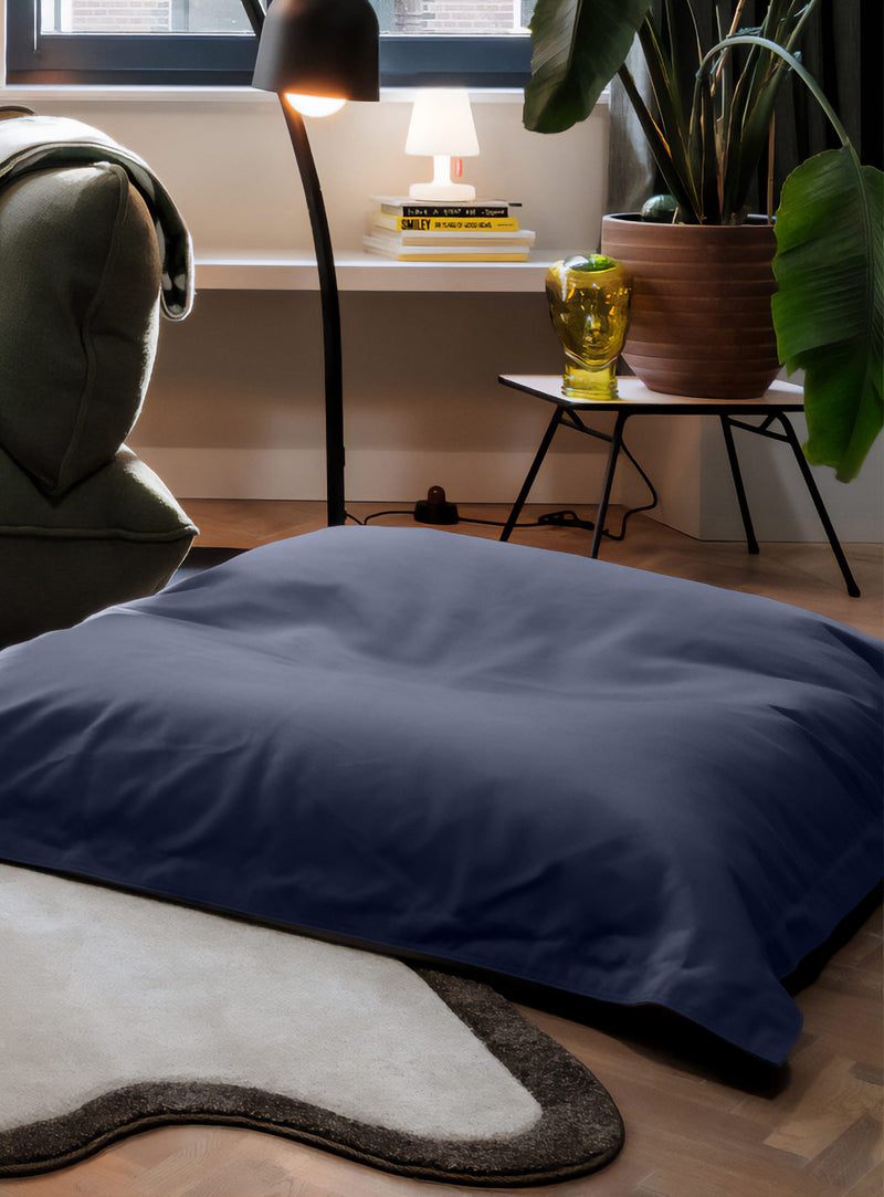 Un bean bag XXL au tissu résistant fait de polyester 100 % recyclé. Un mélange parfait de confort, de durabilité et de style.