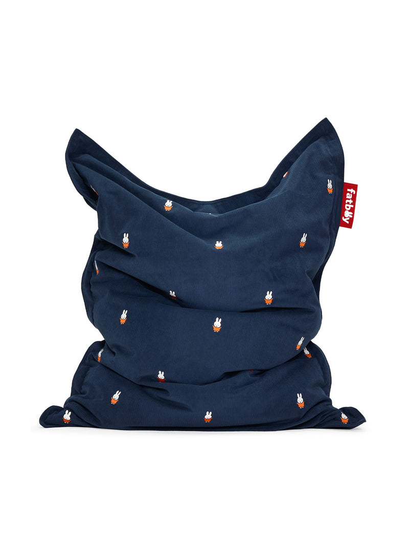 Pouf Slim Cord x Miffy de Fatboy en velours côtelé recyclé, alliant confort douillet et design ludique.