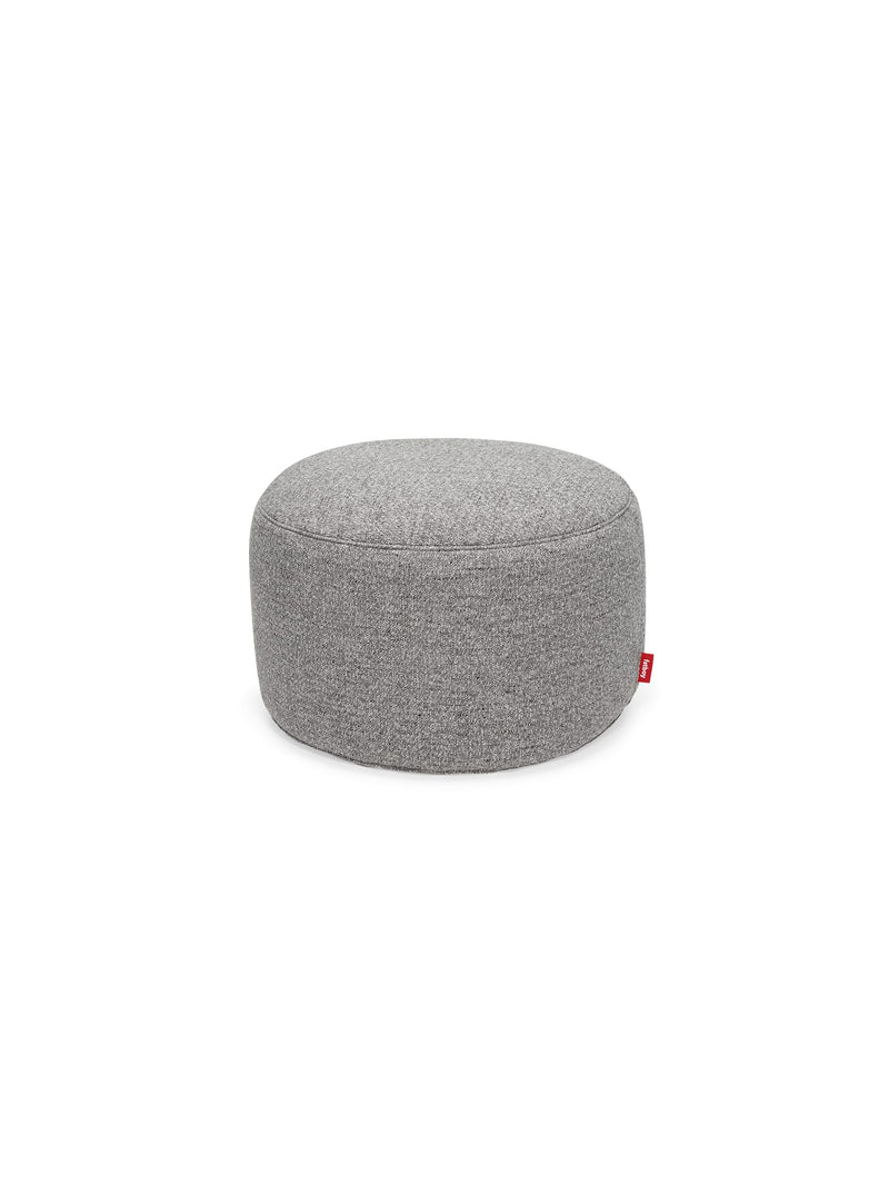 Ottoman Point Large Mingle grid stone de Fatboy : pouf surdimensionné en tissu bouclé, antidérapant et résistant aux taches, parfait pour les intérieurs canadiens.