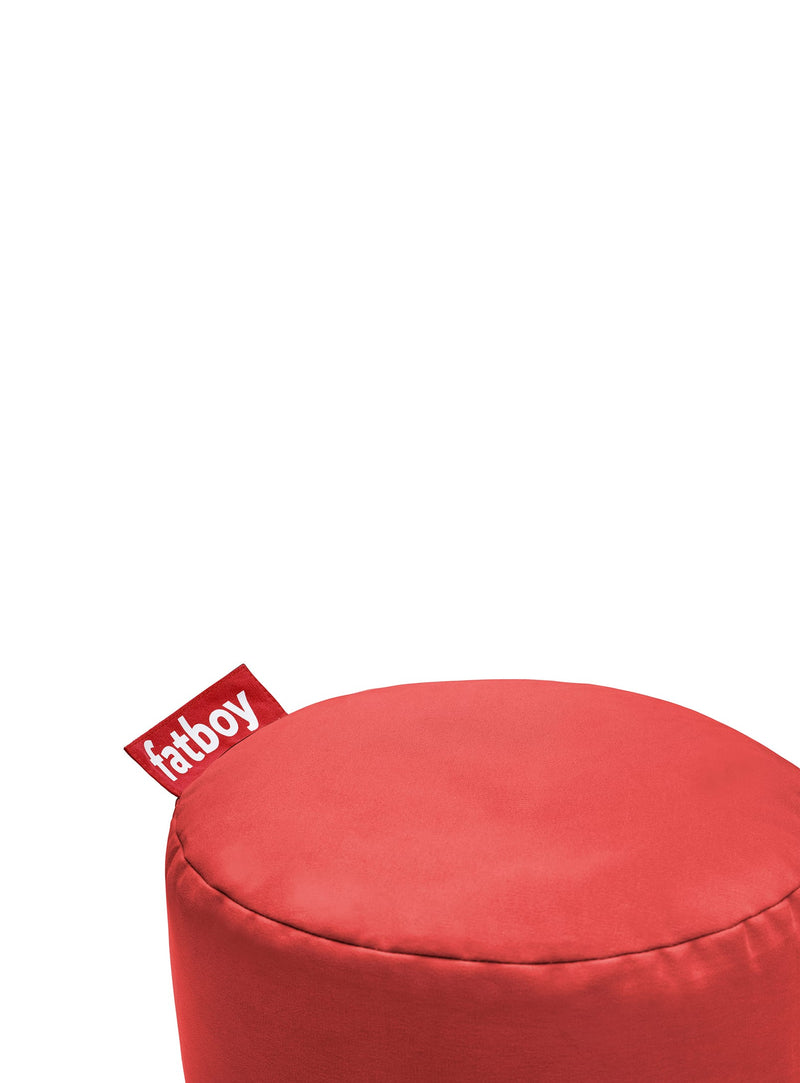 Ottoman Point Stonewashed rouge de Fatboy : pouf compact en coton doux, durable et élégant, parfait pour un usage intérieur au Canada.