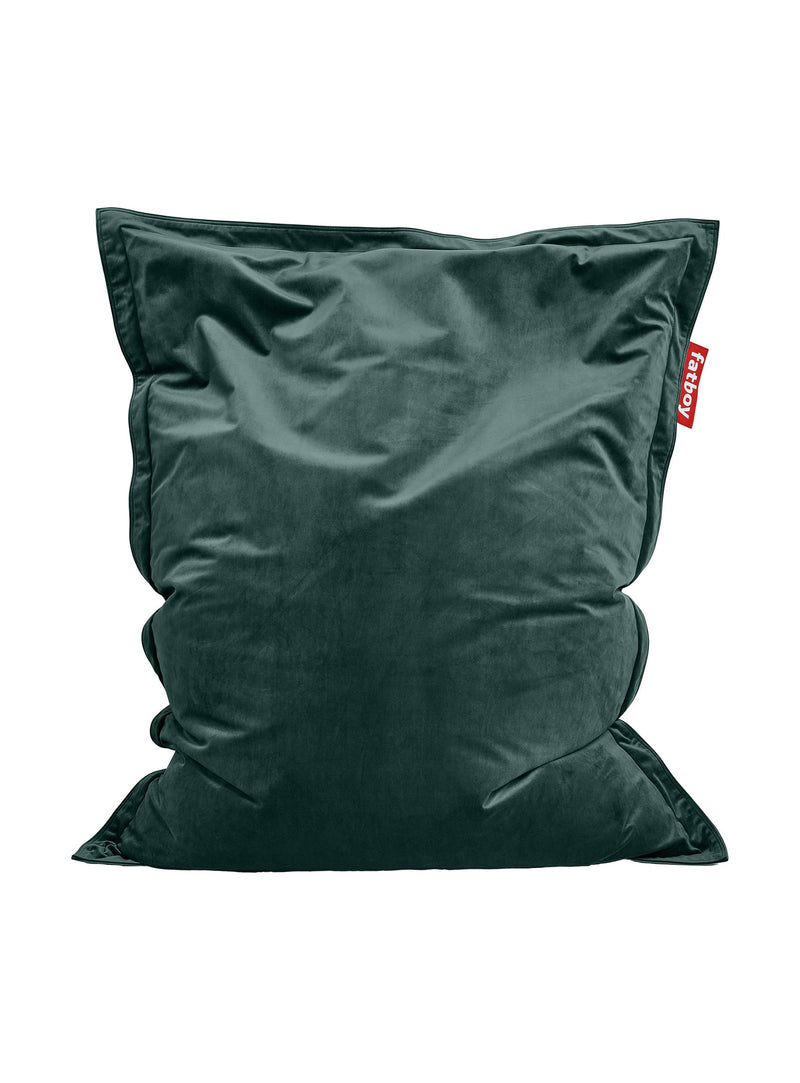 Pouf Slim Velvet pétrole de Fatboy : luxueux velours recyclé, doux et durable, parfait pour un style chic et écoresponsable au Canada.