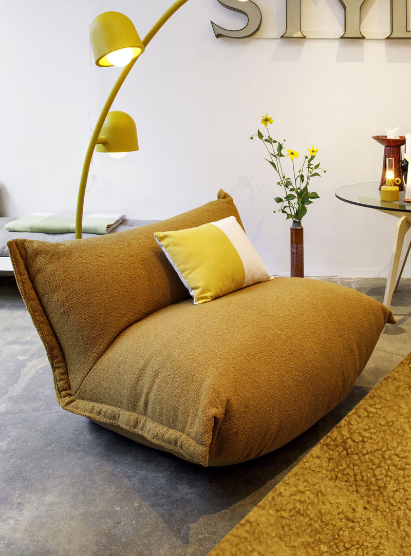 Le Fatboy BonBaron Sherpa est un fauteuil lounge ultra-doux et moelleux, inspiré du confort d’un nuage, idéal pour apporter détente et élégance aux maisons canadiennes.