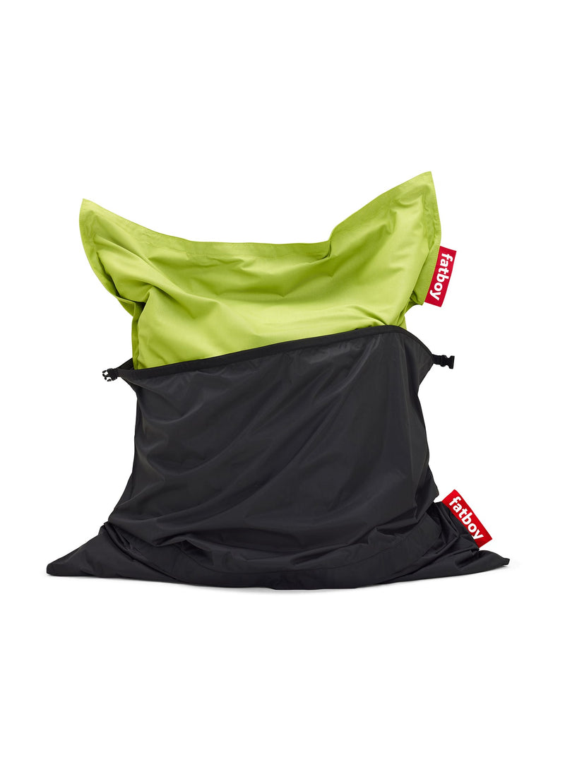 The Cover-Up de Fatboy : housse imperméable et résistante aux UV pour protéger votre pouf Fatboy Original contre les éléments extérieurs.