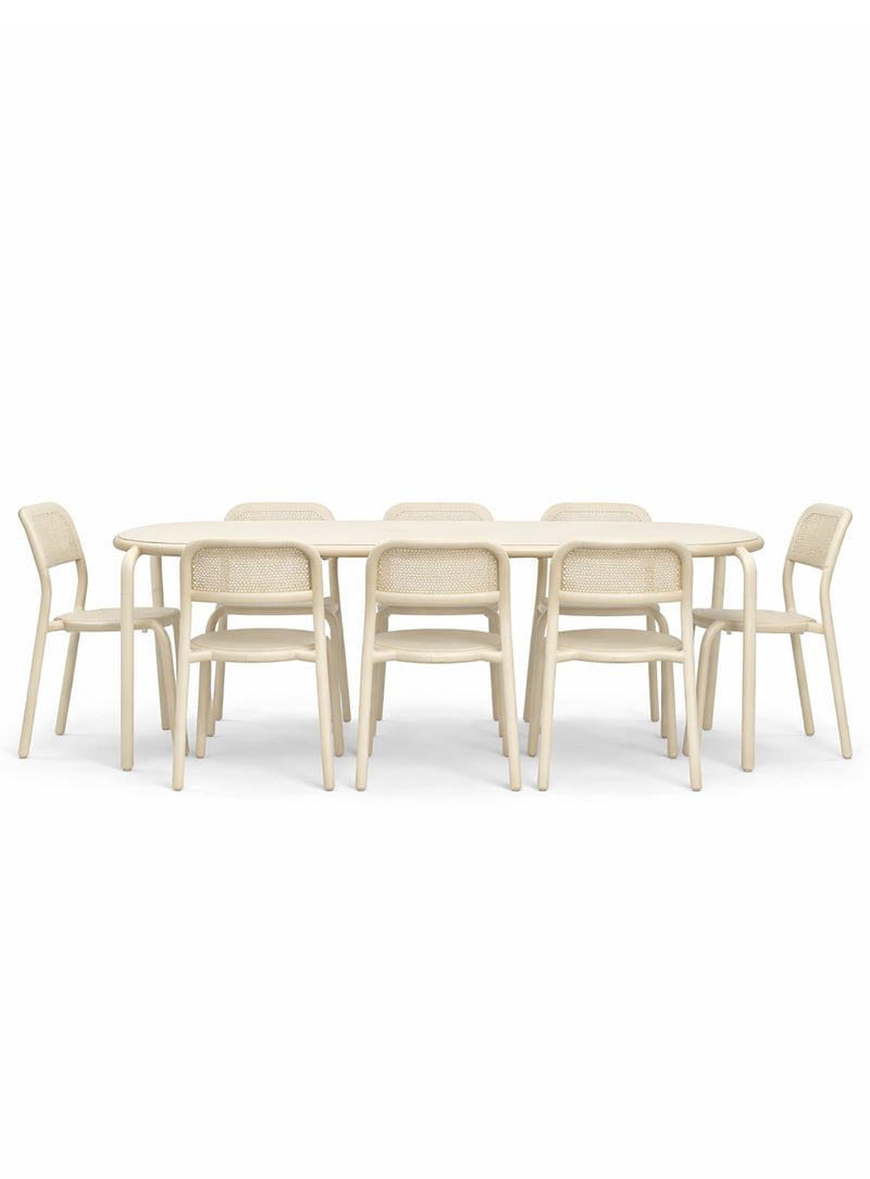 Ensemble repas extérieur Toní 8 places en desert par Fatboy — table Tablo et huit chaises en aluminium pour cour-arrière, jardin ou terrasse.