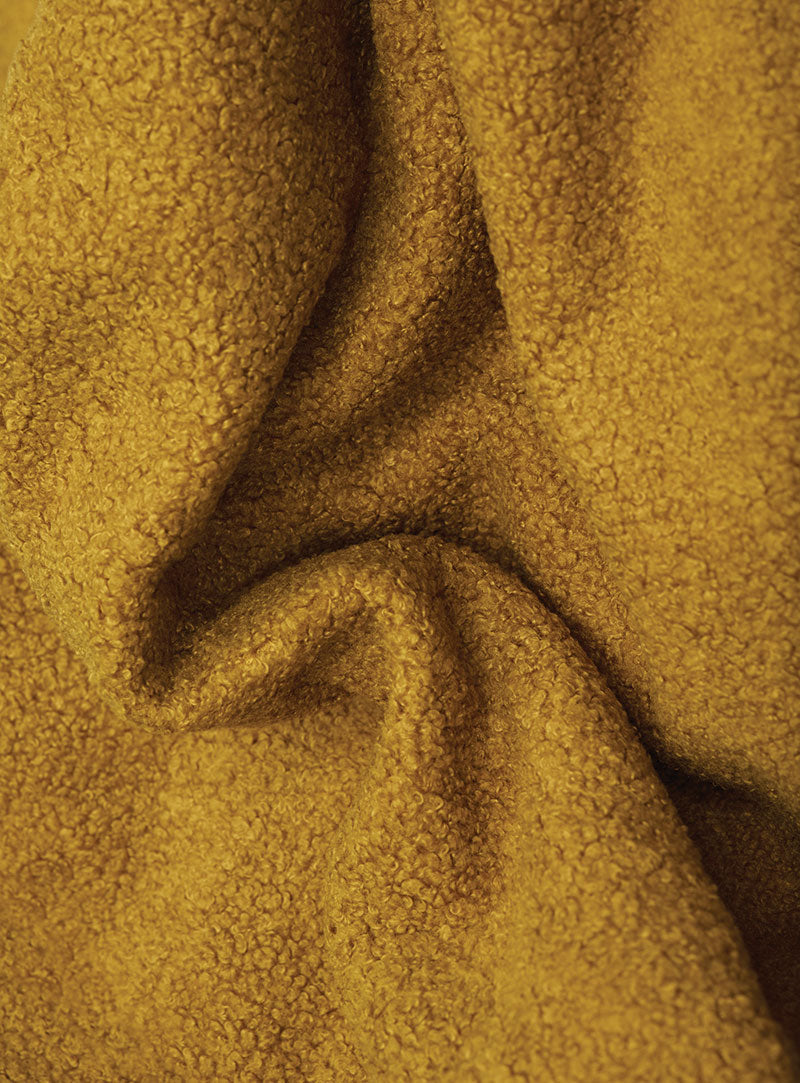 Le tissu Sherpa de Fatboy est fabriqué en polyester. Ce tissu est très doux au toucher et présente une texture semblable à celle du shearling. Le Sherpa est un tissu solide qui reste beau pendant des années et convient à un usage domestique intensif. Le tissu ne bouloches et peluches pas. 